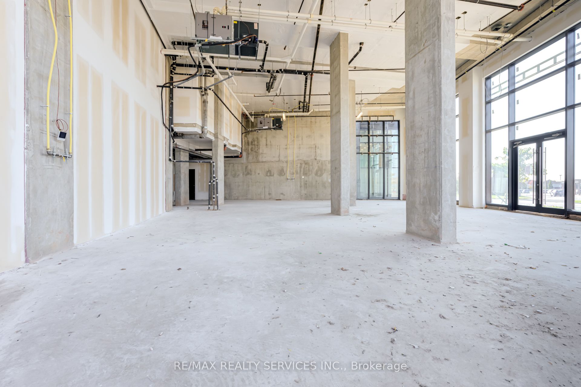 #1 - 5230 Dundas Street Property Photo 18