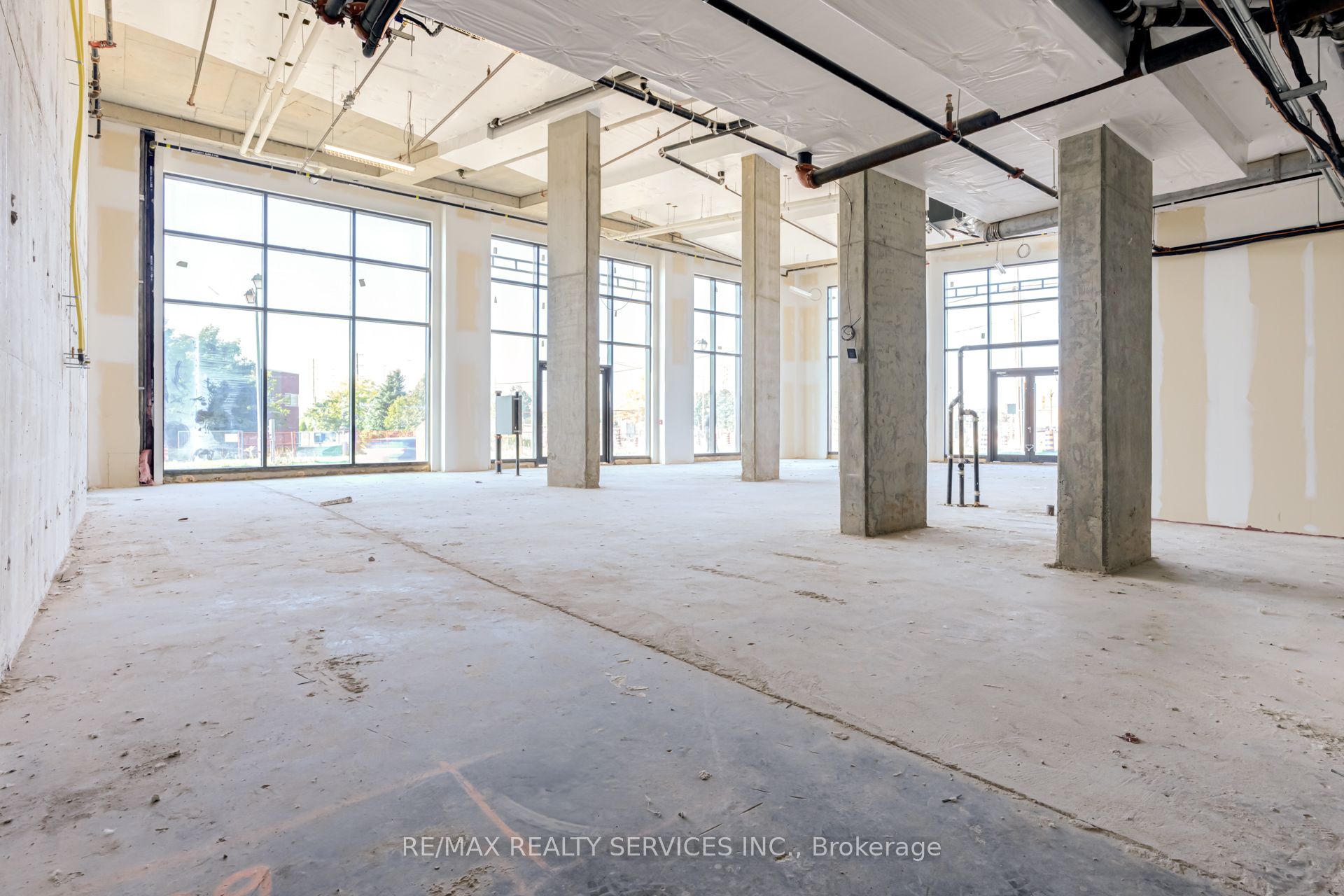 #1 - 5230 Dundas Street Property Photo 23