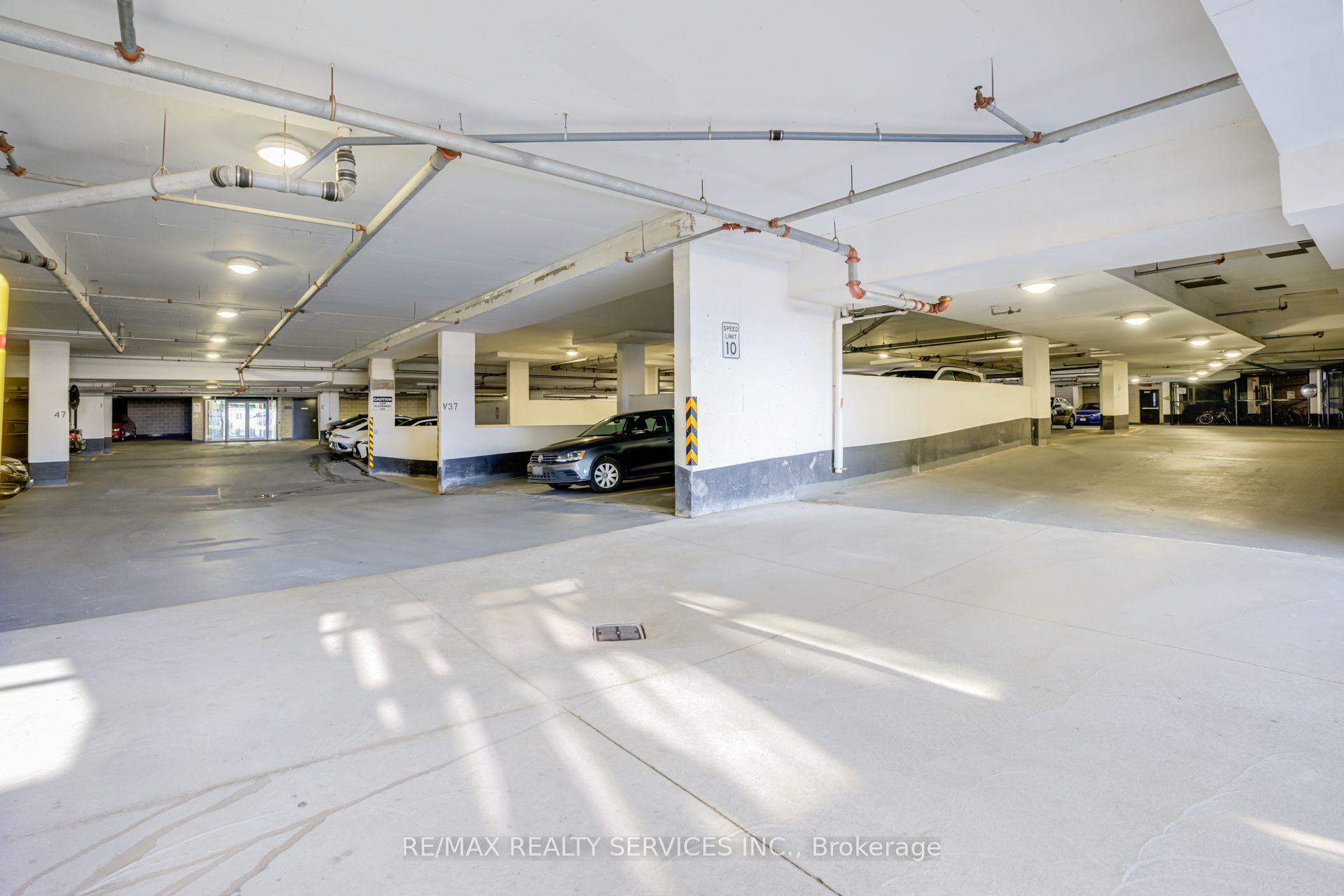 #1 - 5230 Dundas Street Property Photo 25