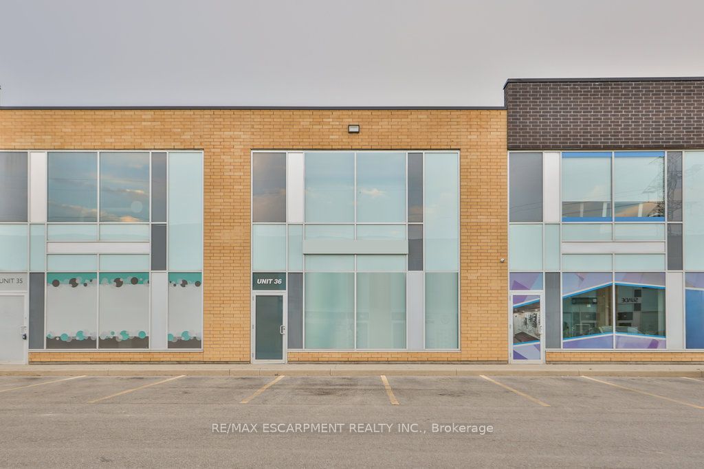 #36 - 1225 Queensway Property Photo 1