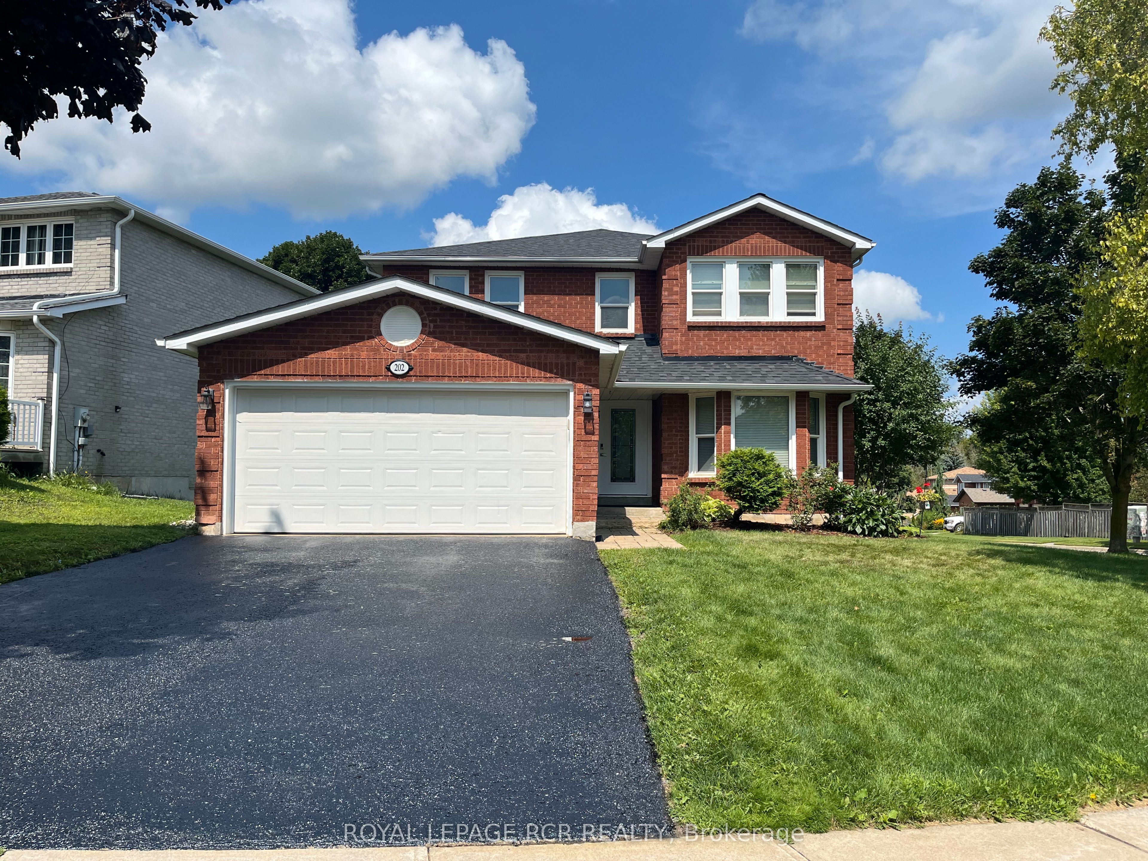 202 Edenwood Crescent Property Photo 1