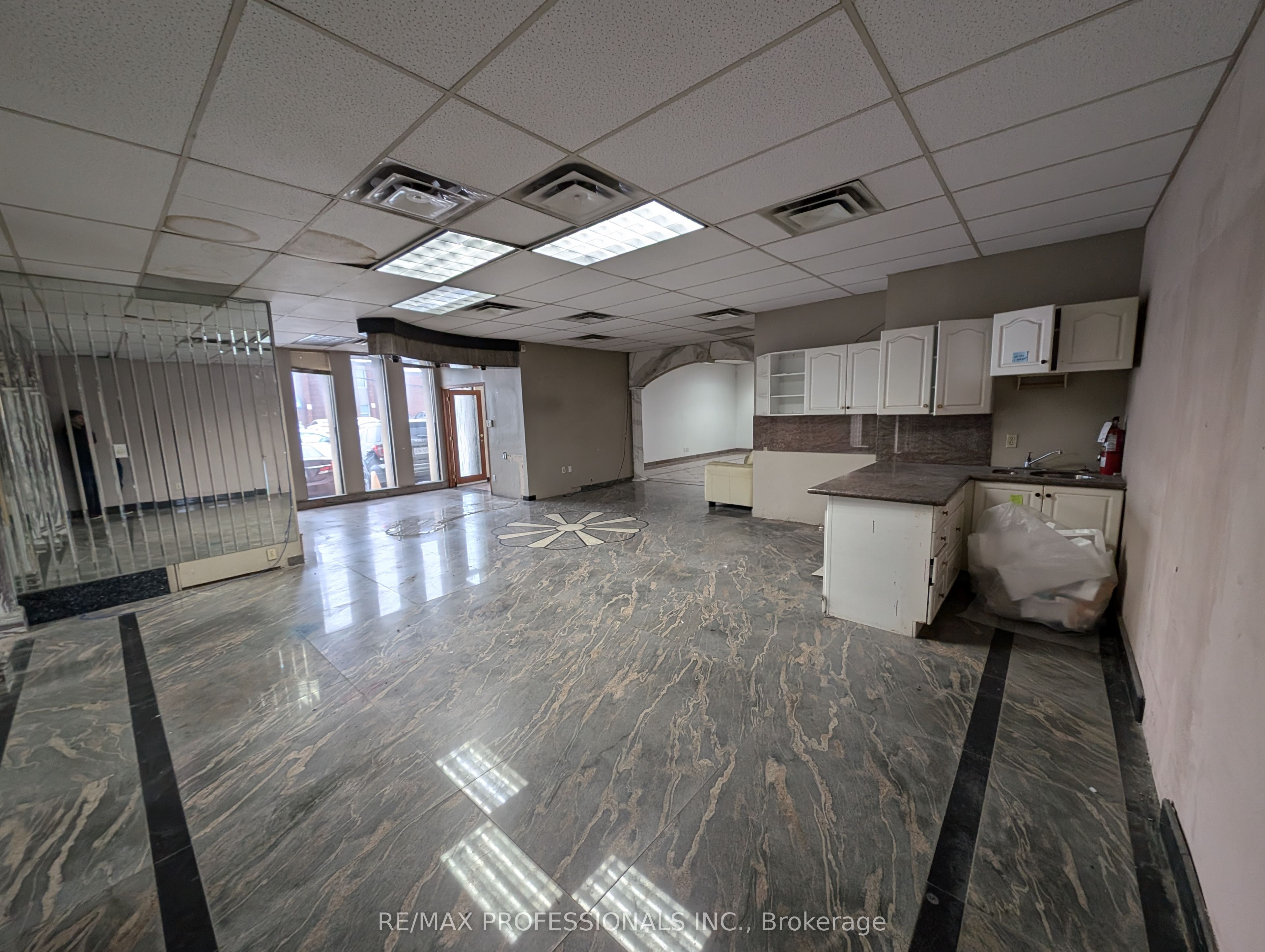 3505 Hawkestone Road Property Photo 3
