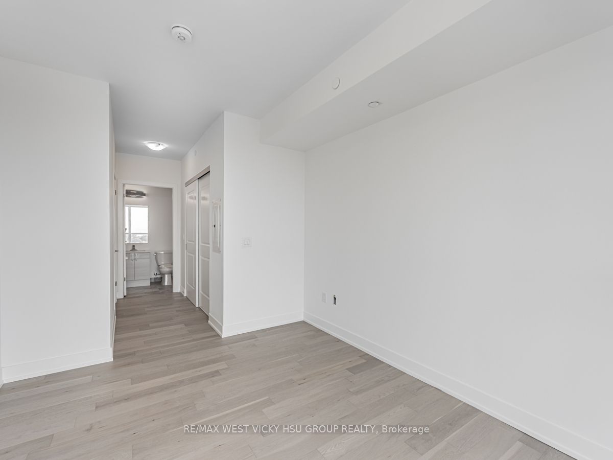 #1106 - 1063 Douglas Mccurdy Comm Circle Property Photo 24