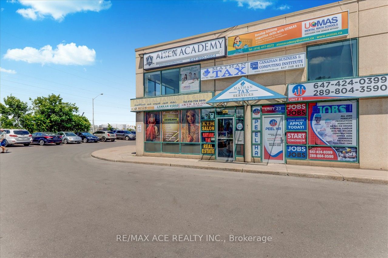#23 - 1290 Finch Avenue Property Photo 2