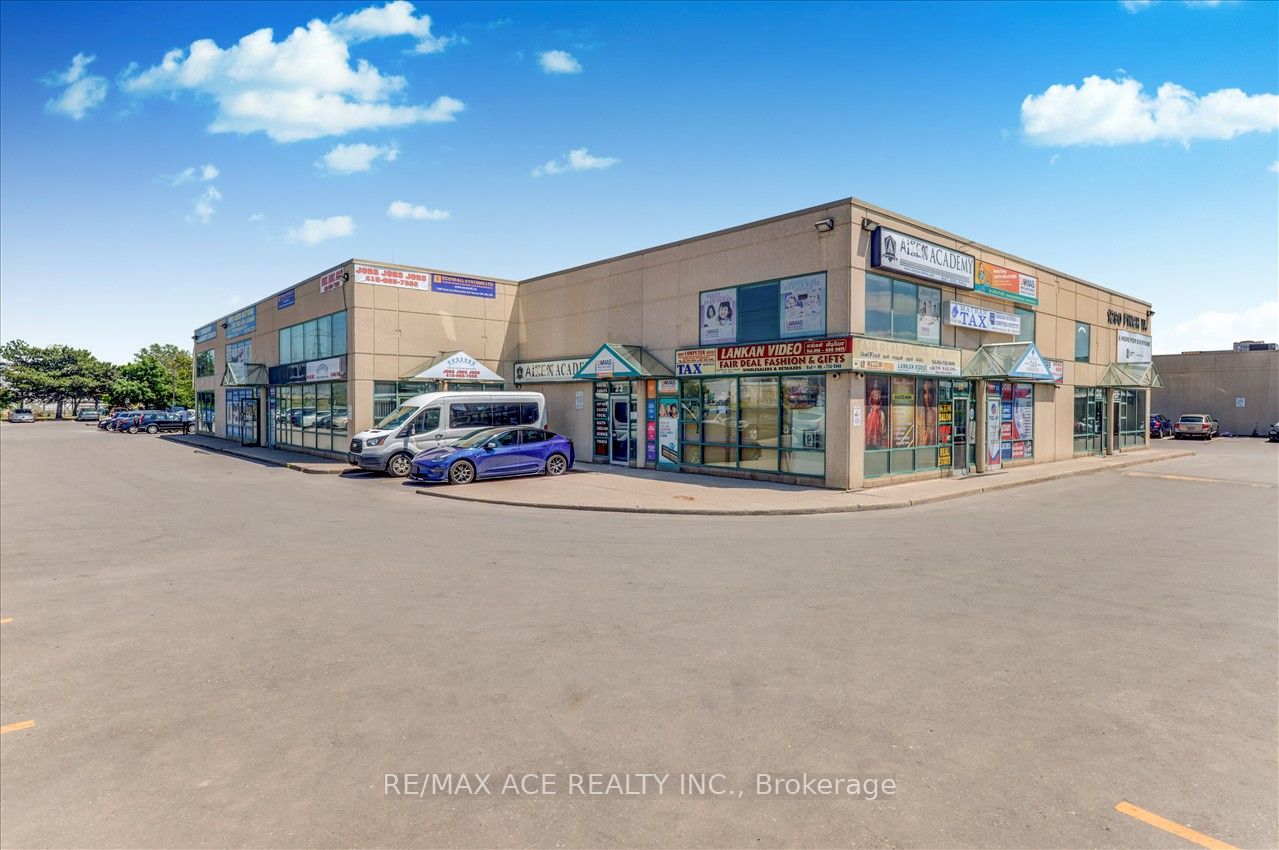 #23 - 1290 Finch Avenue Property Photo 11