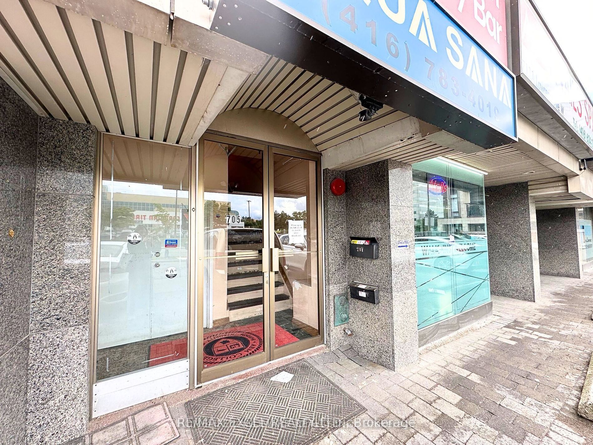 #206 - 705 Lawrence Avenue Property Photo 1