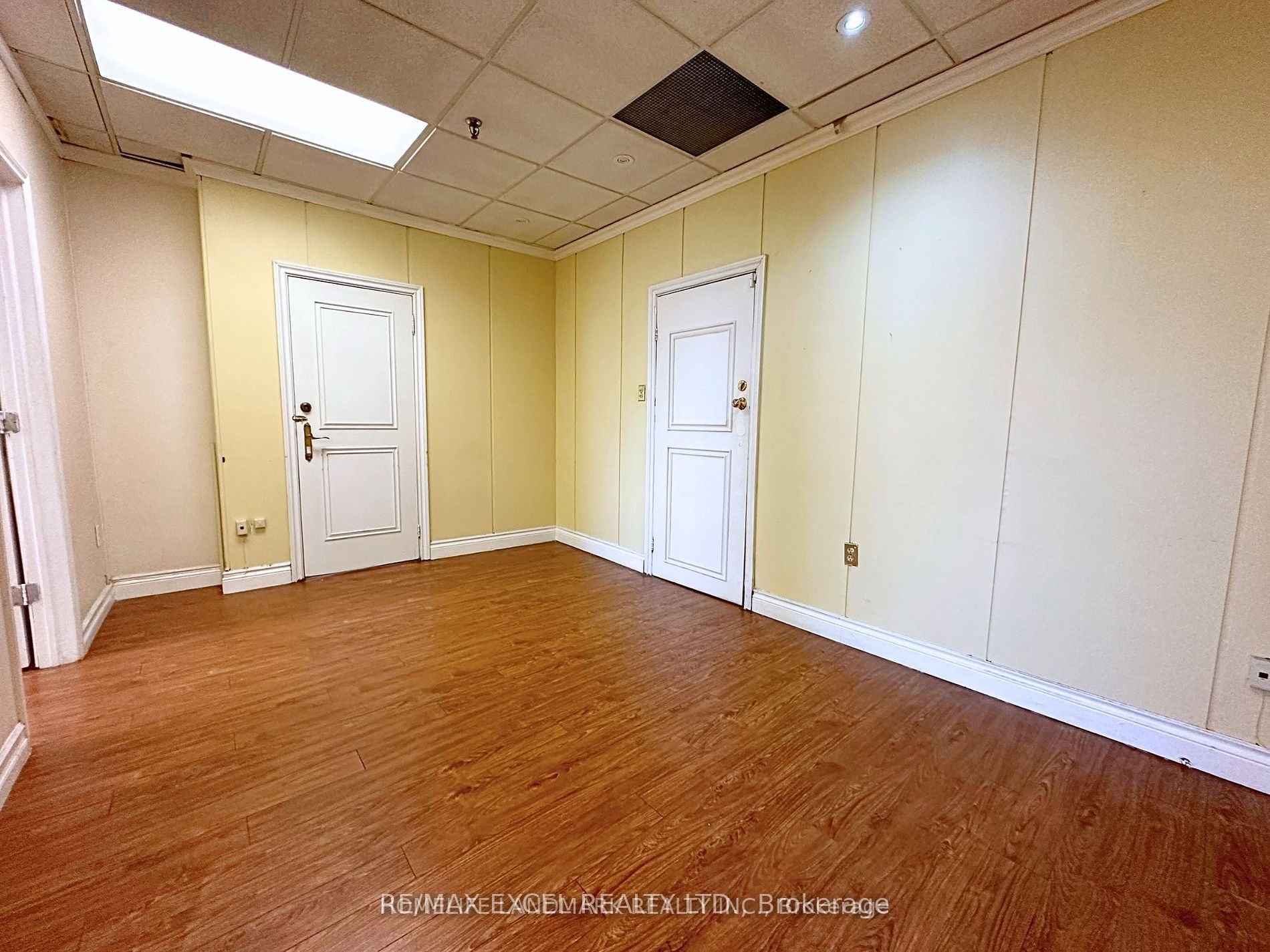 #206 - 705 Lawrence Avenue Property Photo 6