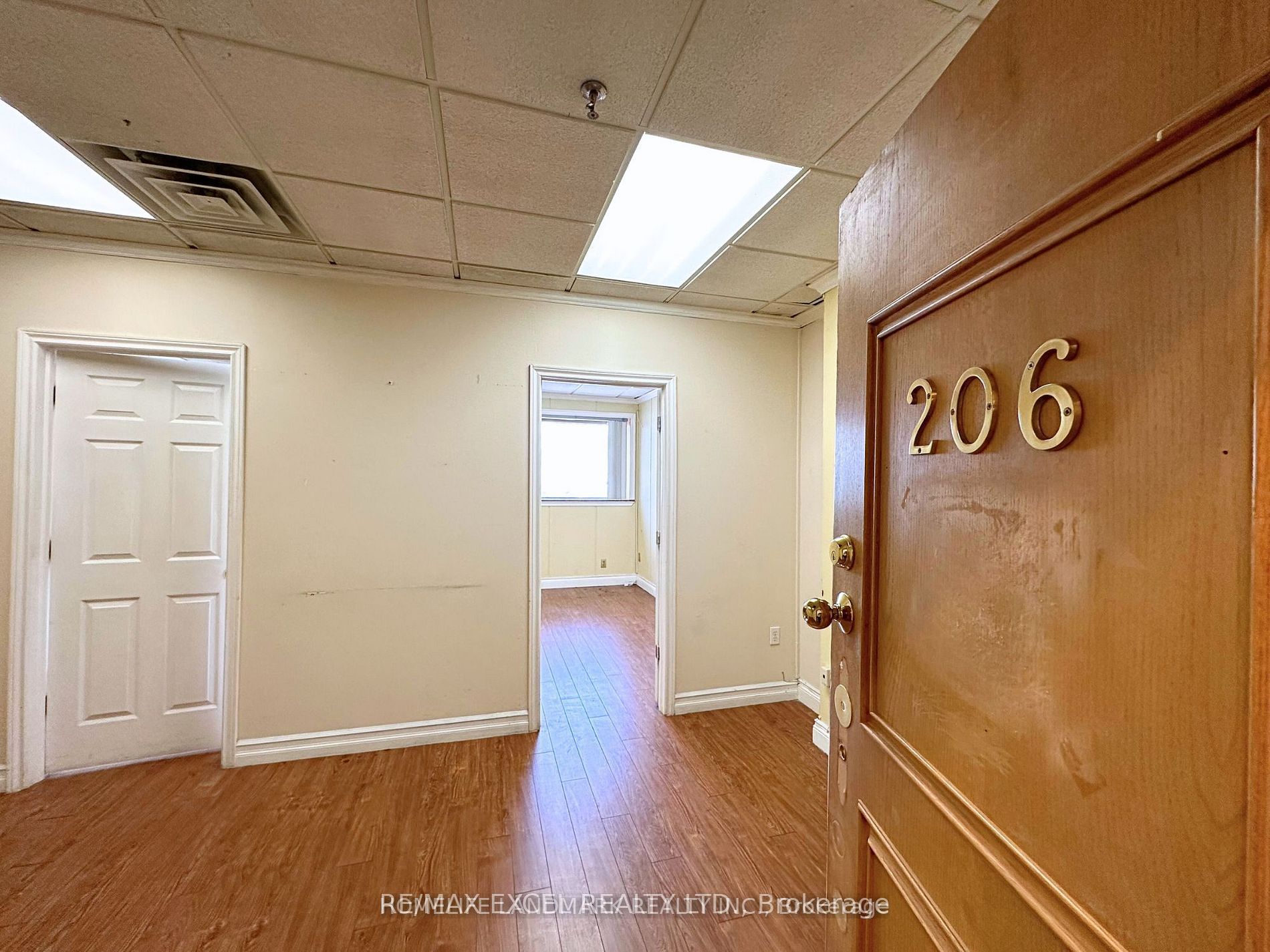 #206 - 705 Lawrence Avenue Property Photo 8