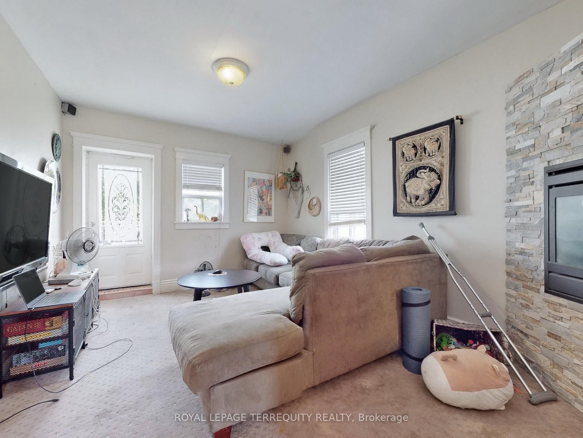 197 Park Lawn Road Property Photo 2