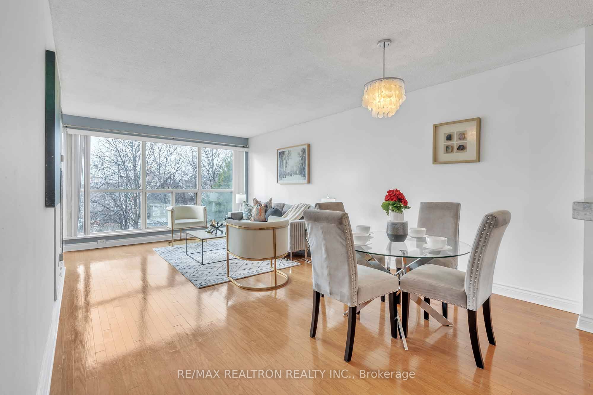 #411 - 2267 Lake Shore Boulevard Property Photo 6