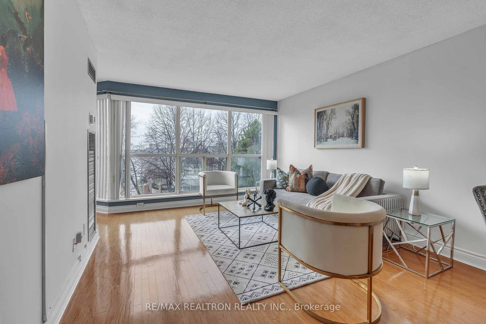 #411 - 2267 Lake Shore Boulevard Property Photo 11