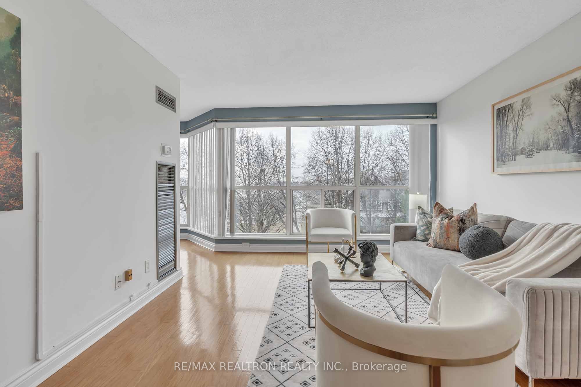 #411 - 2267 Lake Shore Boulevard Property Photo 12