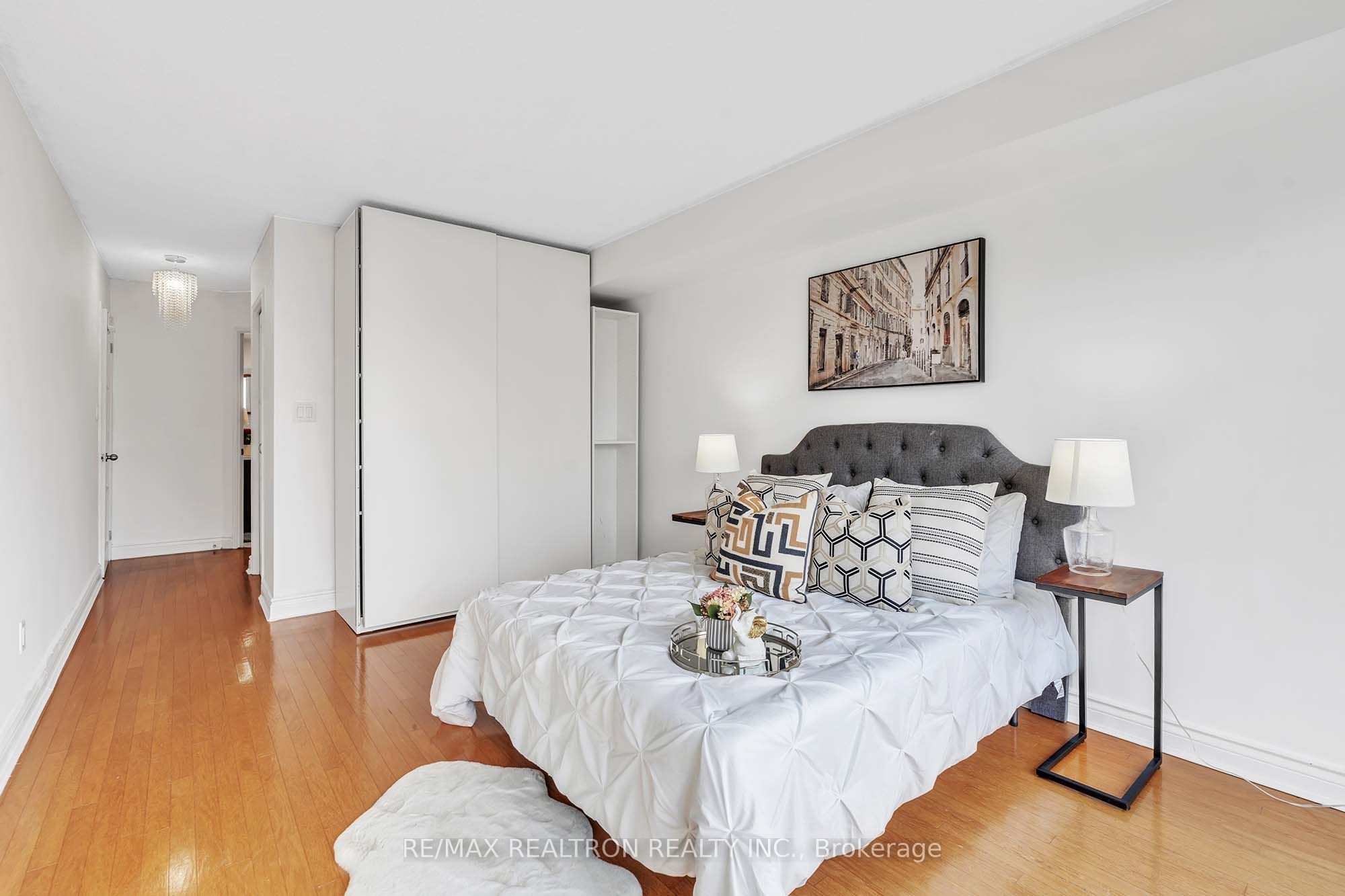 #411 - 2267 Lake Shore Boulevard Property Photo 21
