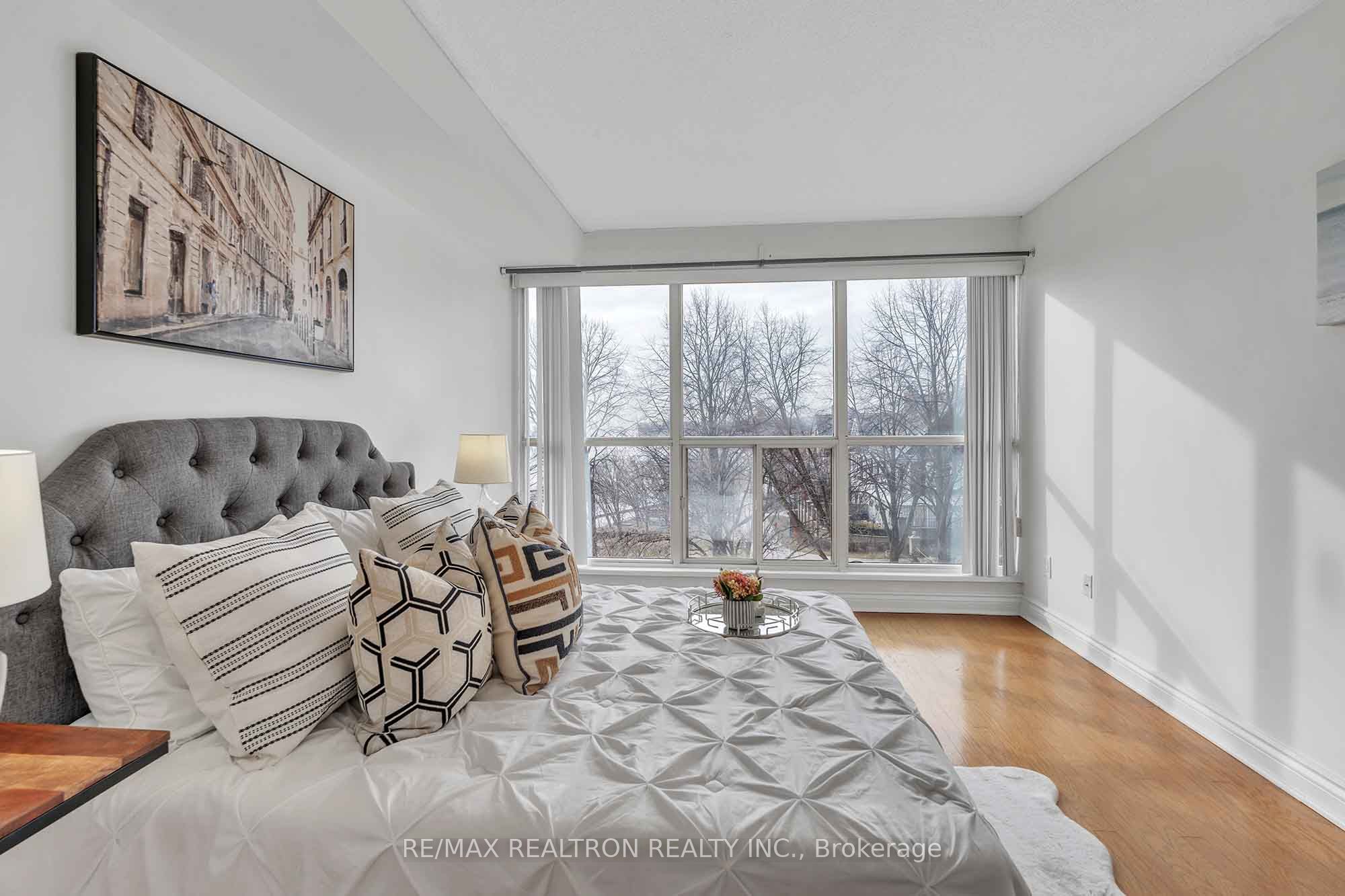#411 - 2267 Lake Shore Boulevard Property Photo 22
