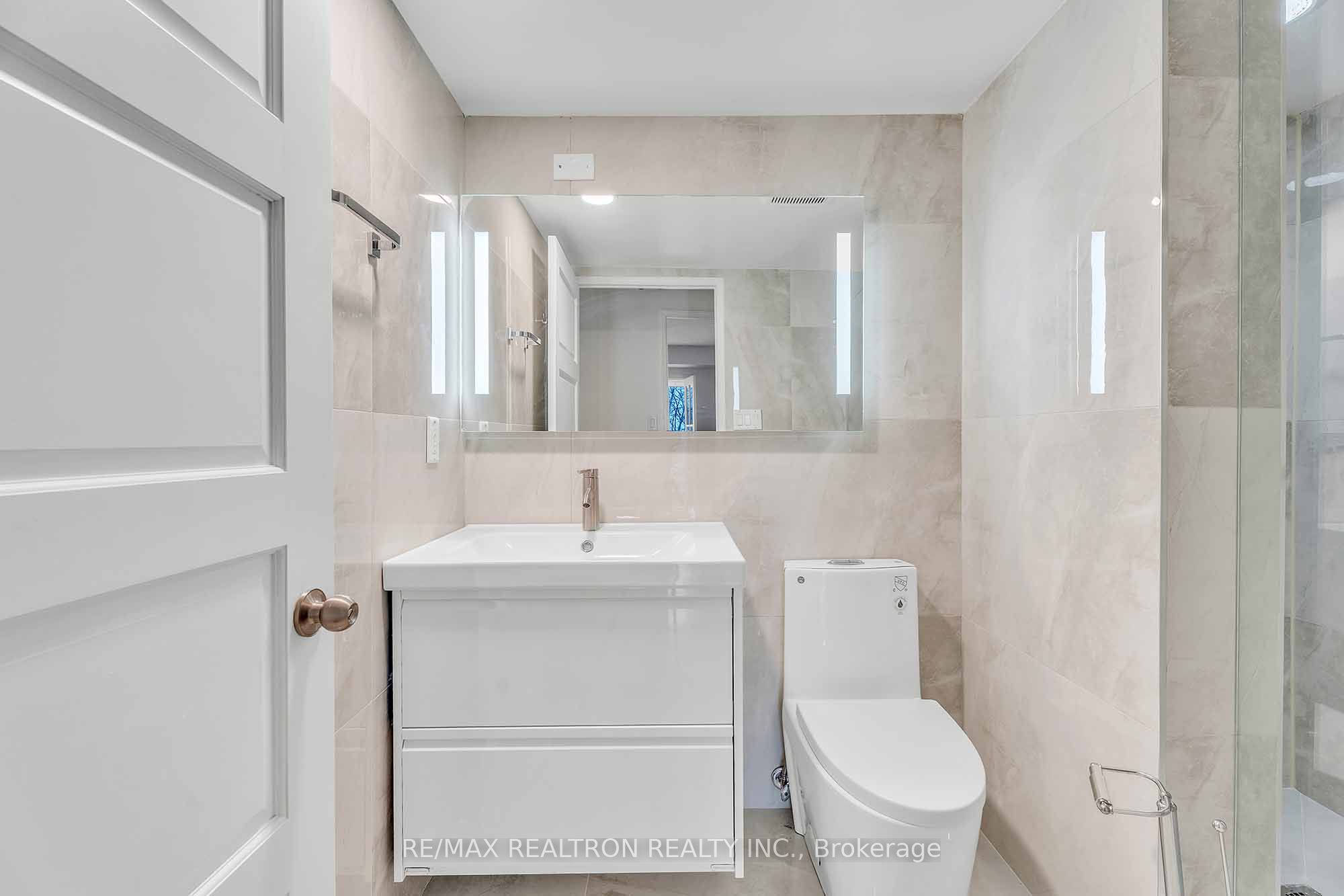 #411 - 2267 Lake Shore Boulevard Property Photo 24