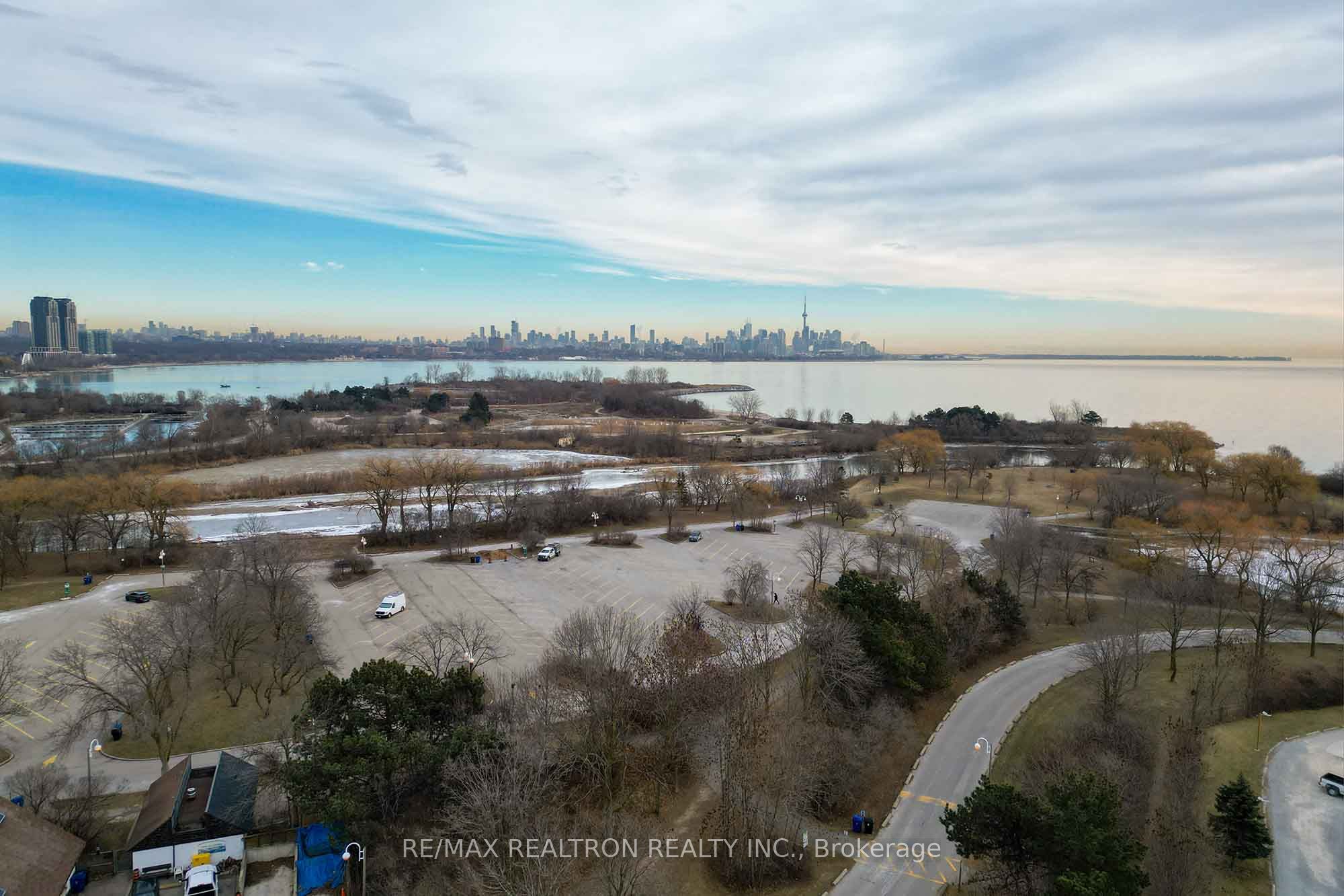 #411 - 2267 Lake Shore Boulevard Property Photo 30