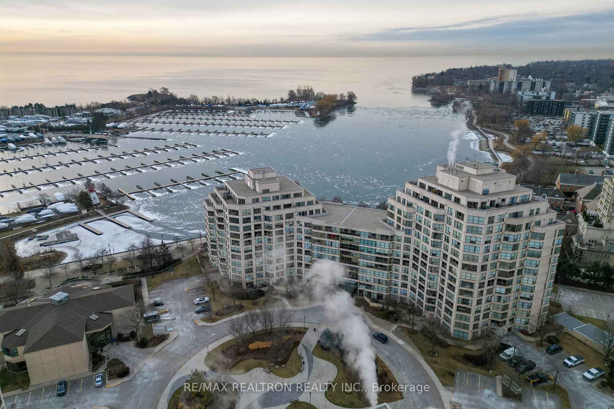 #411 - 2267 Lake Shore Boulevard Property Photo 32