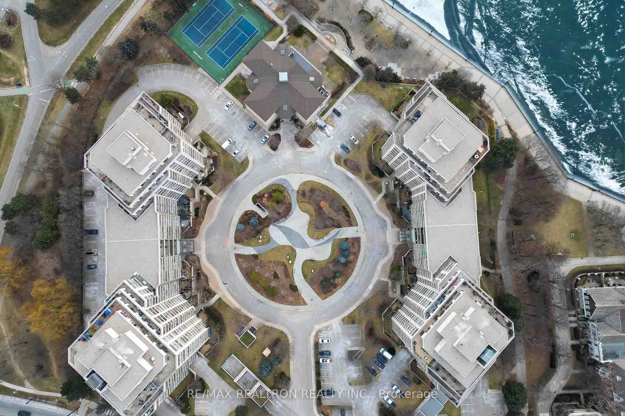 #411 - 2267 Lake Shore Boulevard Property Photo 33