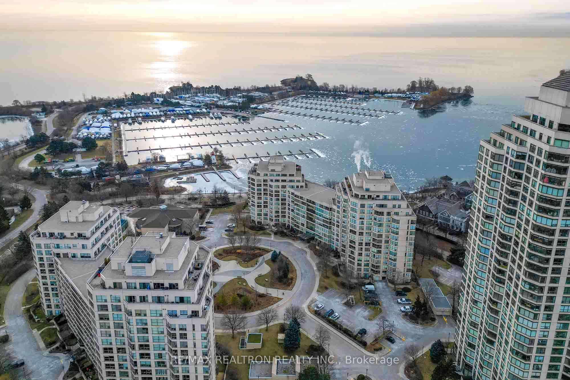 #411 - 2267 Lake Shore Boulevard Property Photo 34