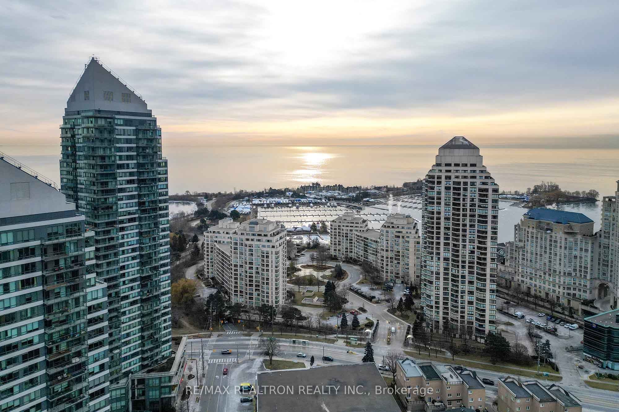 #411 - 2267 Lake Shore Boulevard Property Photo 35