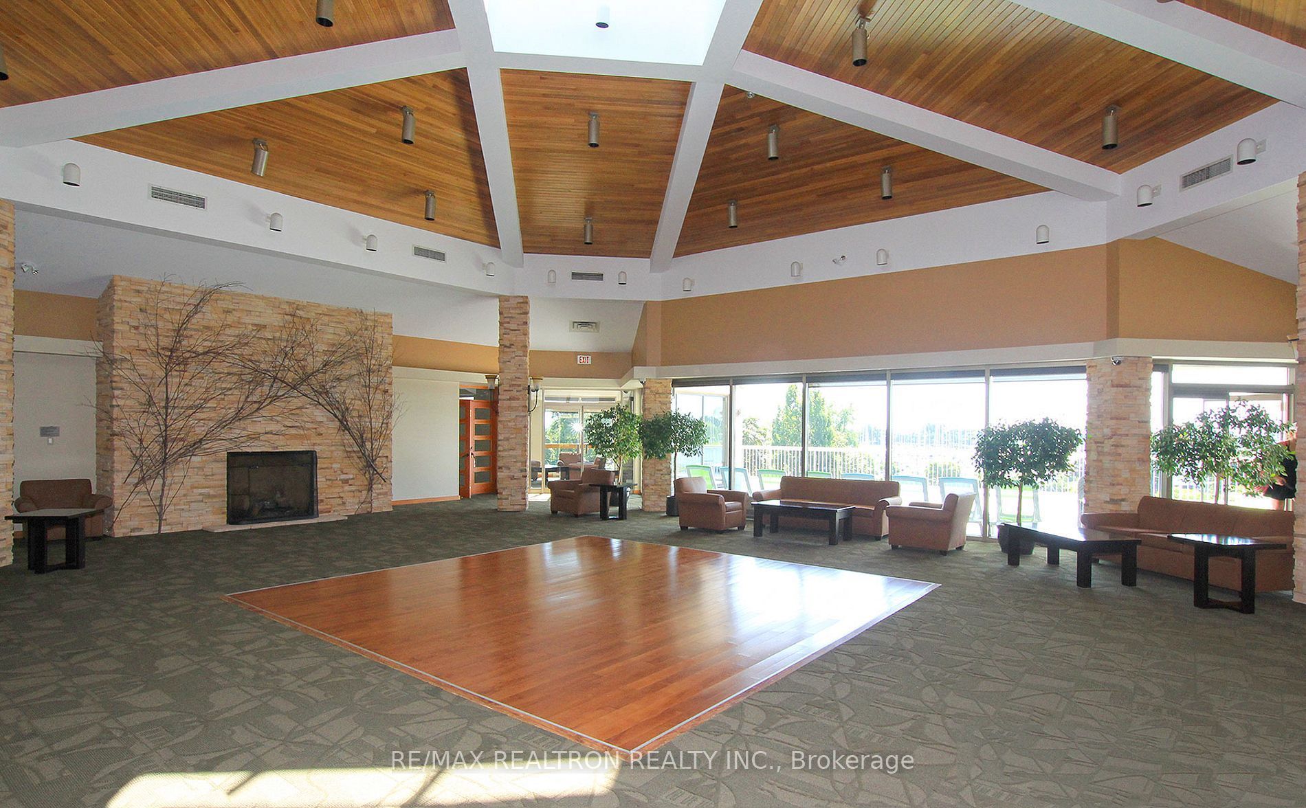 #411 - 2267 Lake Shore Boulevard Property Photo 43