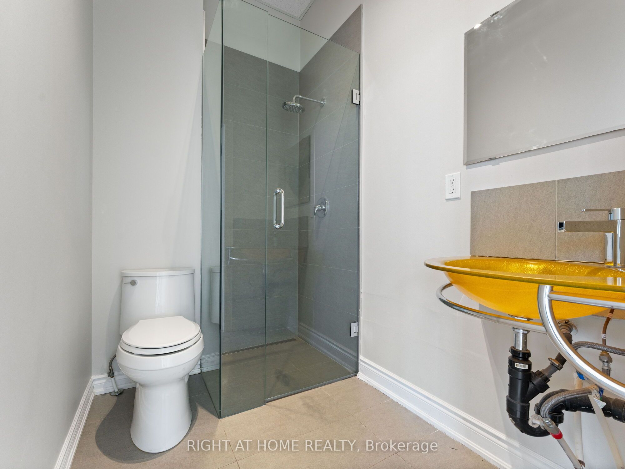 #8 - 120 Bronte Road Property Photo 4