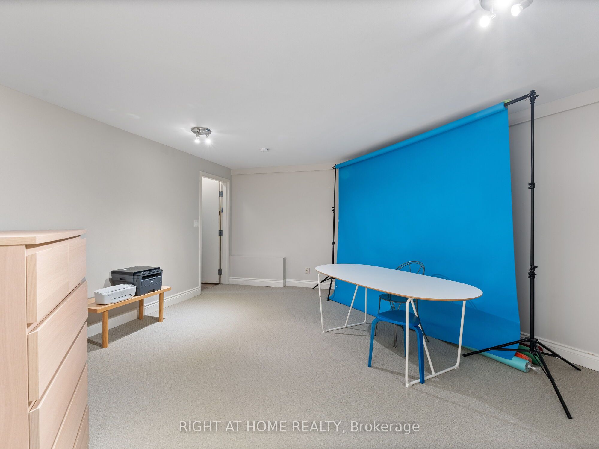 #8 - 120 Bronte Road Property Photo 9