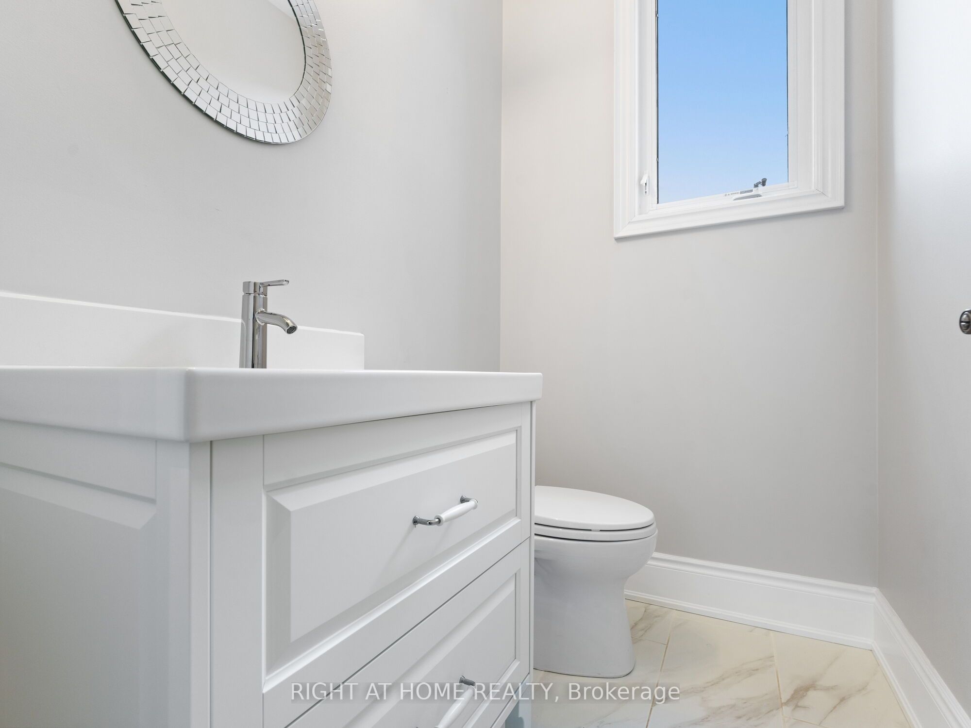 #8 - 120 Bronte Road Property Photo 14