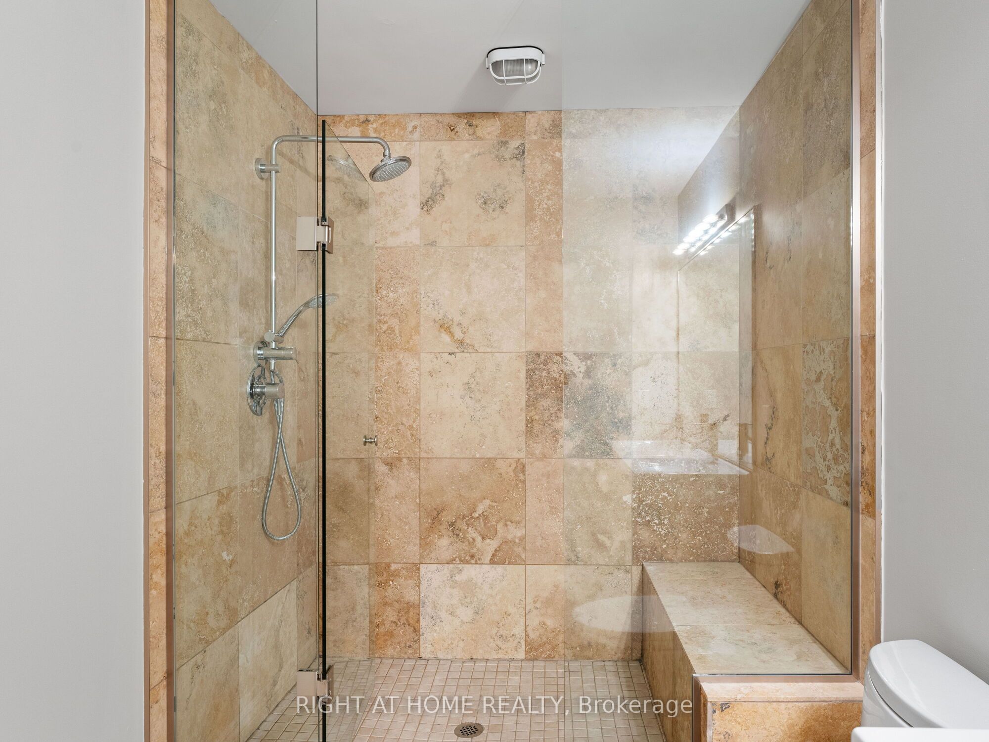 #8 - 120 Bronte Road Property Photo 19