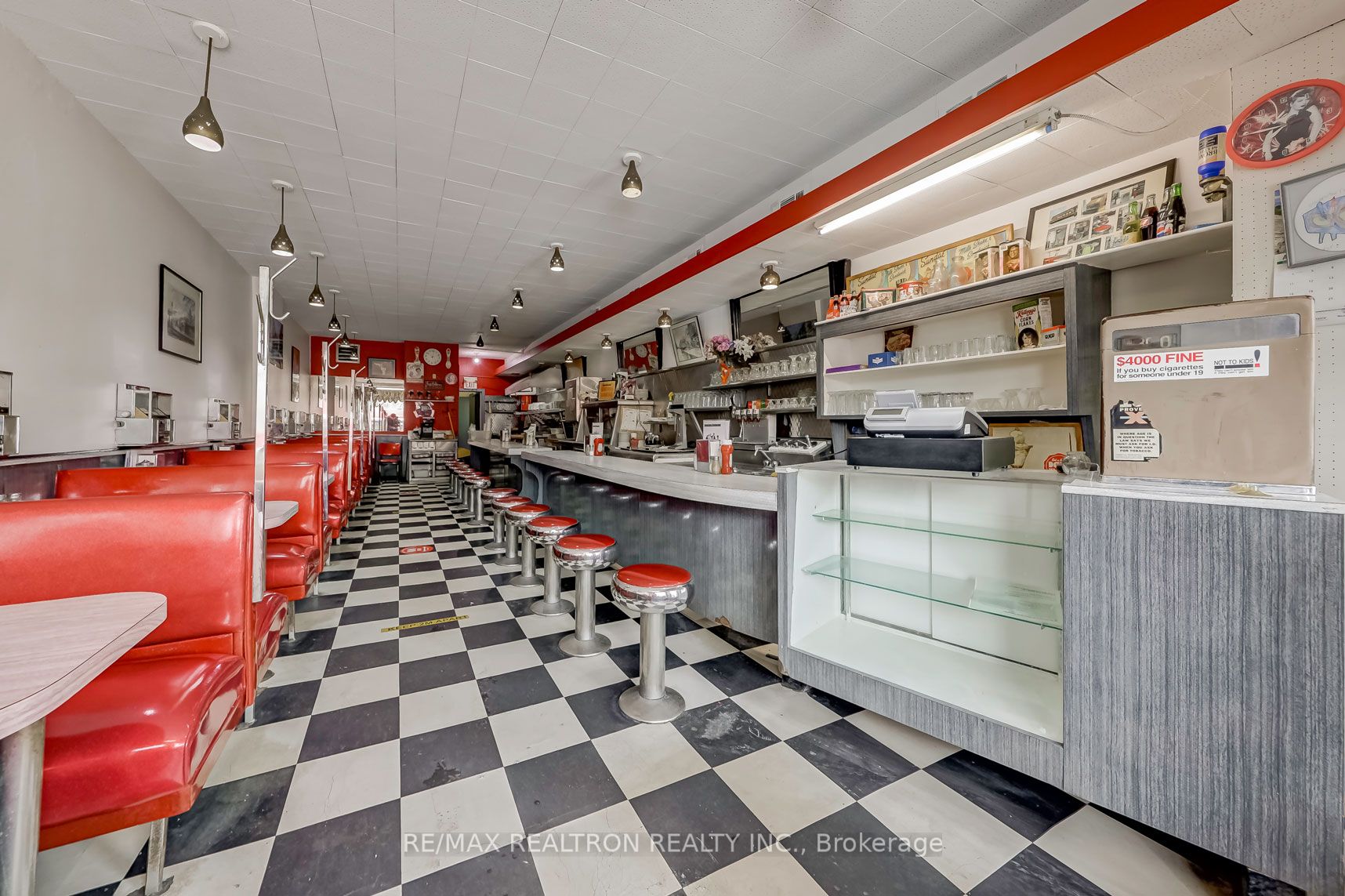 2865 Keele Street Property Photo 2