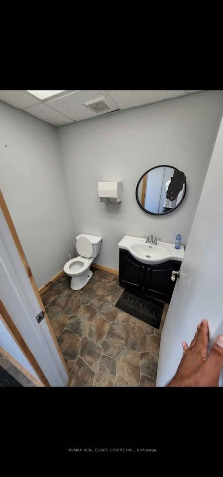 15426 Airport Road Property Photo 3