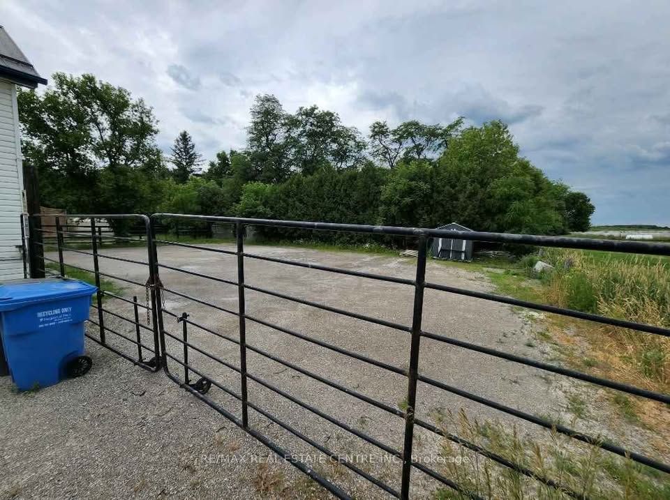 15426 Airport Road Property Photo 5