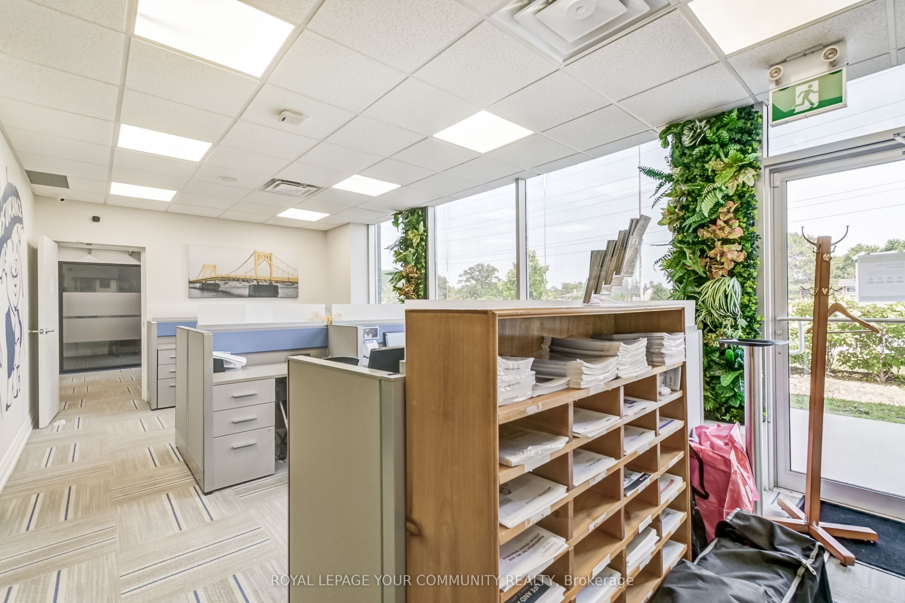 #7 - 1185 Queensway Property Photo 21