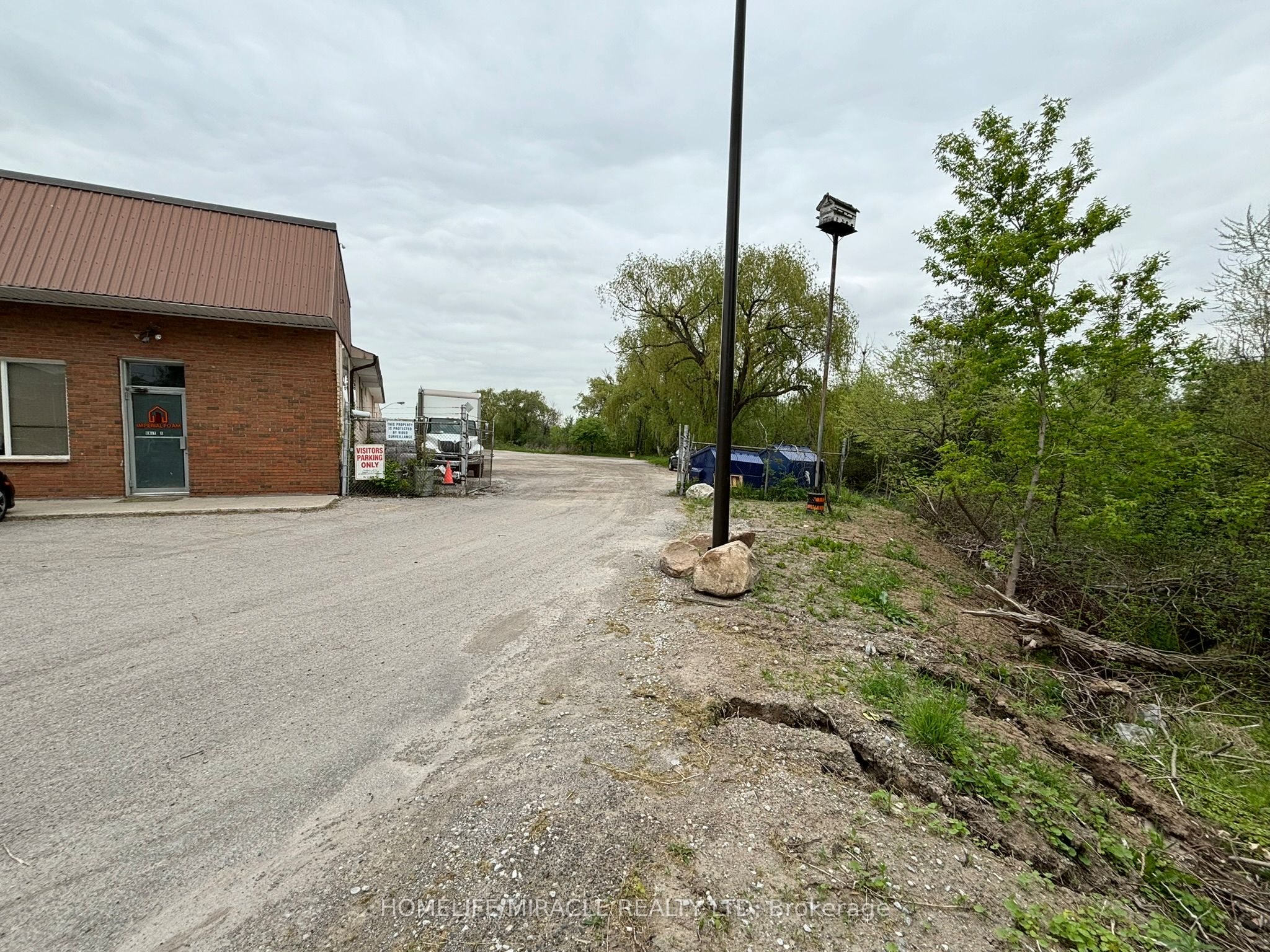 #2 & 3 - 3153 -3155 Steeles Avenue Property Photo 3