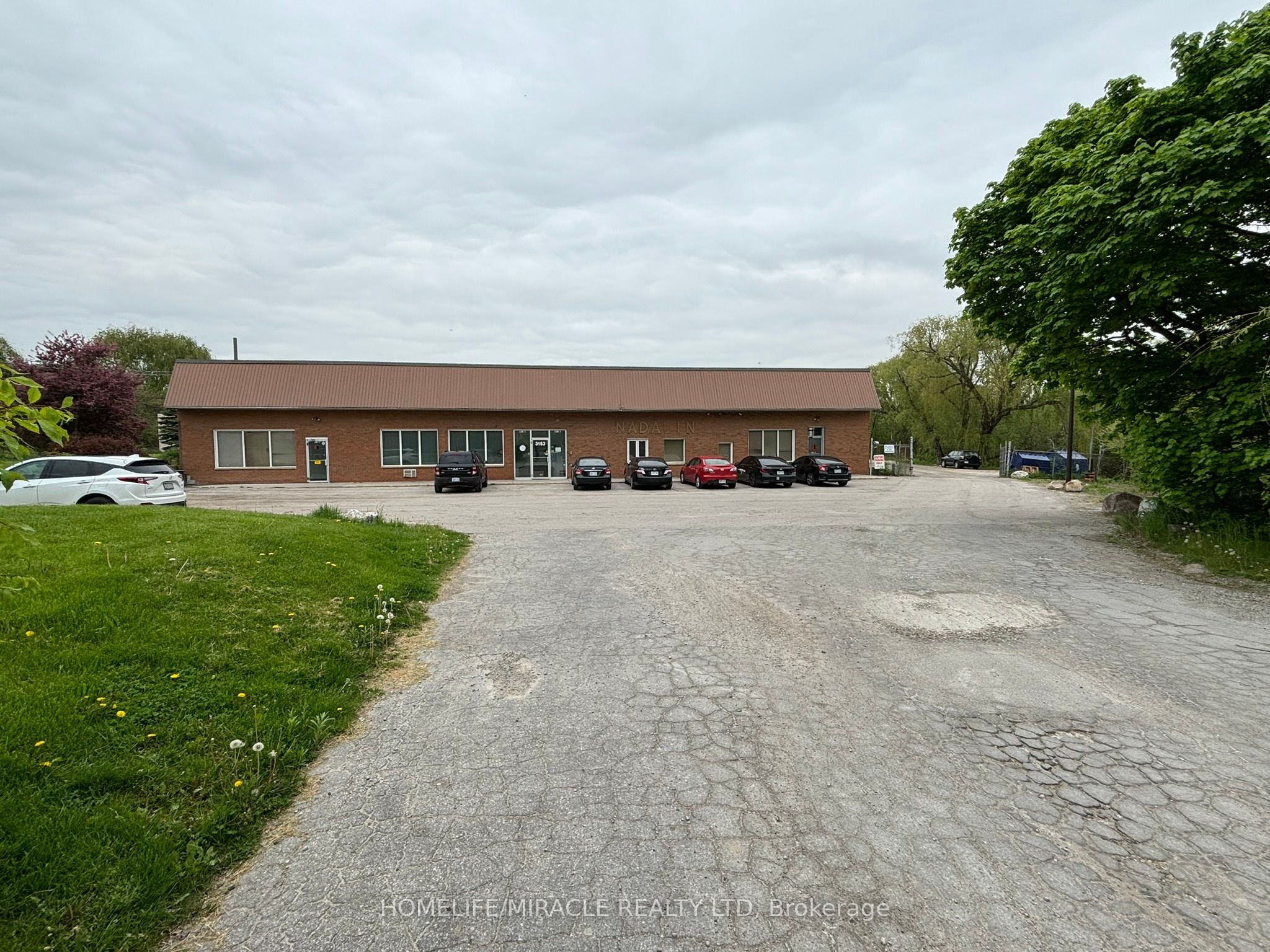 #2 & 3 - 3153 -3155 Steeles Avenue Property Photo 4