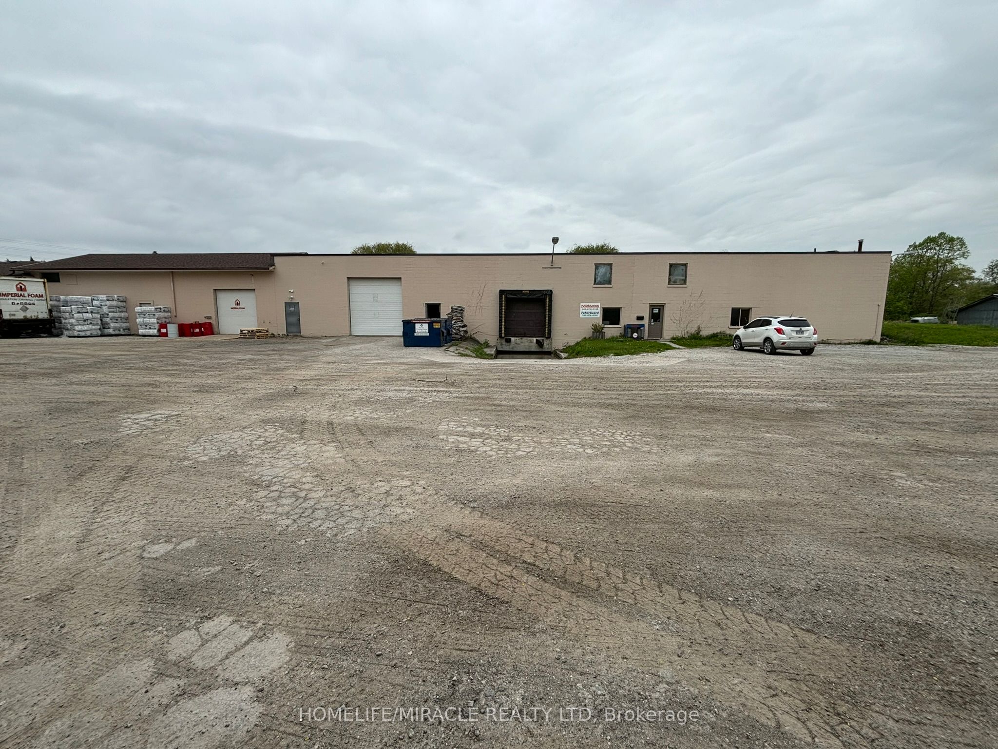 #2 & 3 - 3153 -3155 Steeles Avenue Property Photo 6