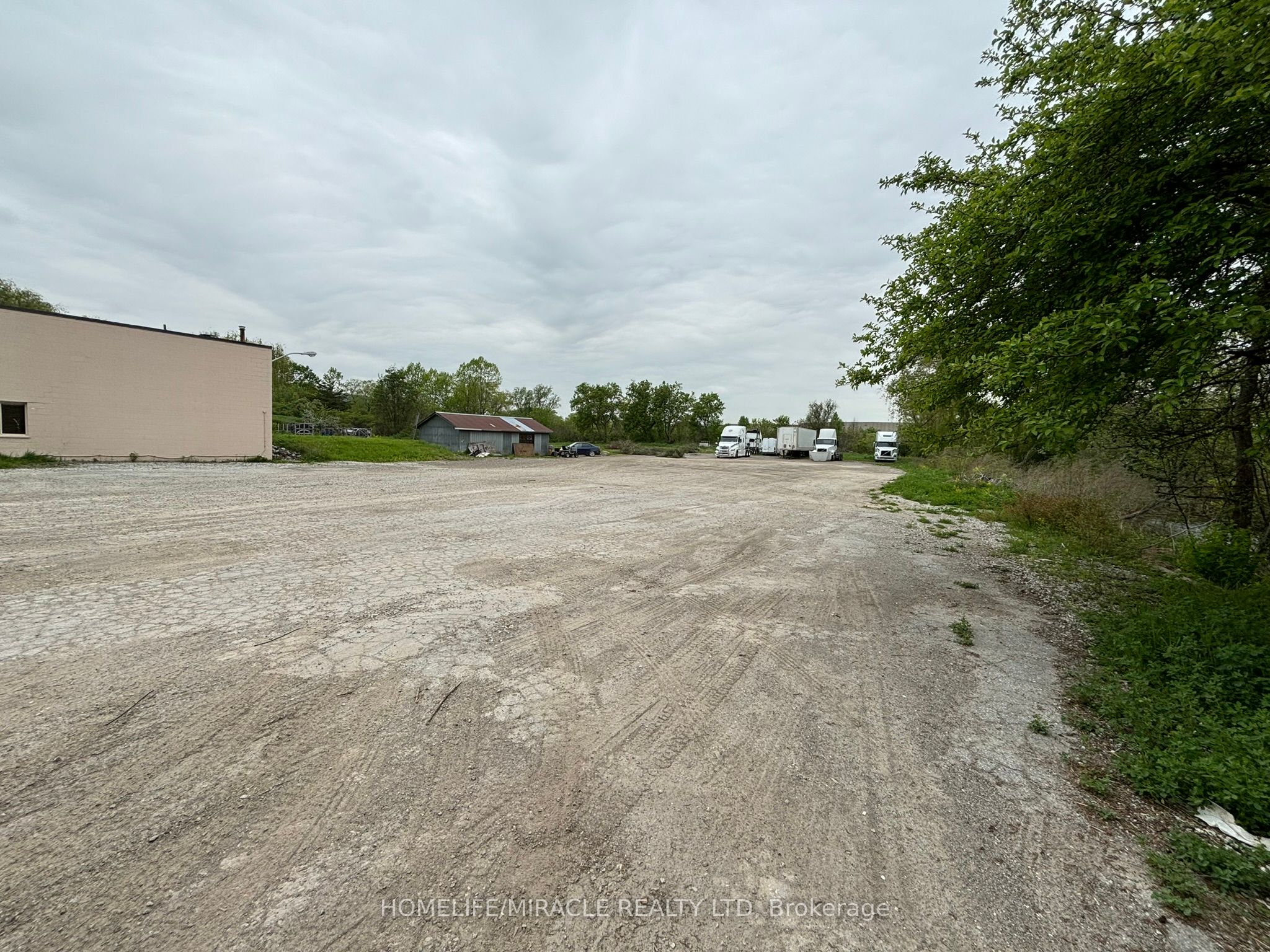#2 & 3 - 3153 -3155 Steeles Avenue Property Photo 7