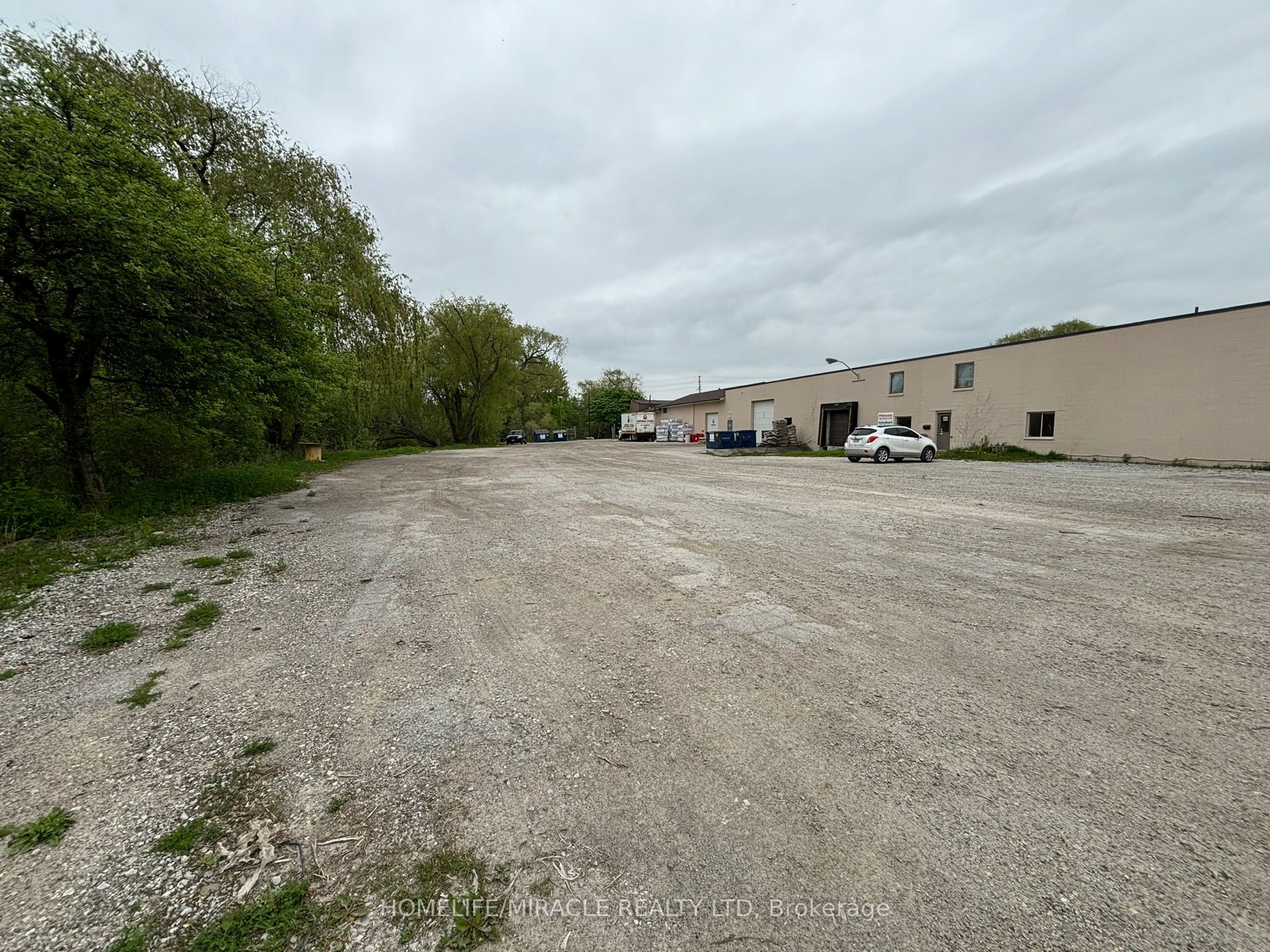 #2 & 3 - 3153 -3155 Steeles Avenue Property Photo 8