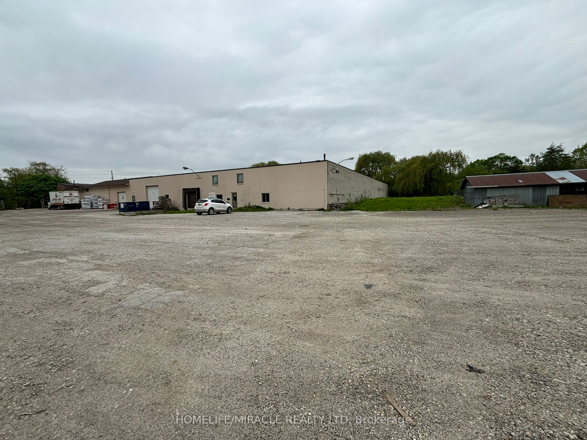 #2 & 3 - 3153 -3155 Steeles Avenue Property Photo 9
