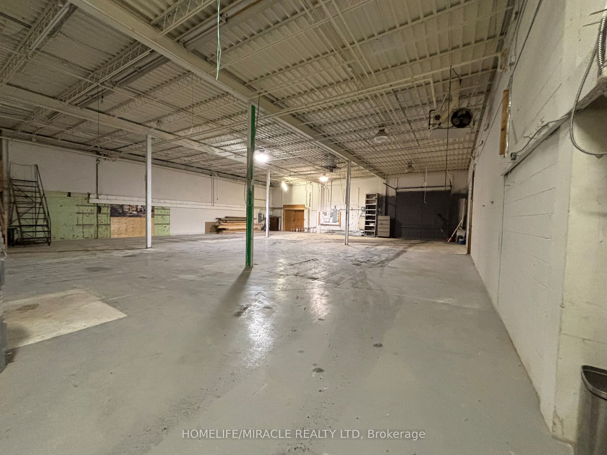 #2 & 3 - 3153 -3155 Steeles Avenue Property Photo 19
