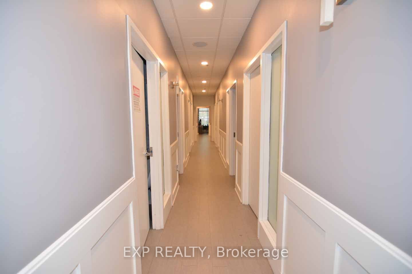 #105-109 - 420 Bronte Street Property Photo 8