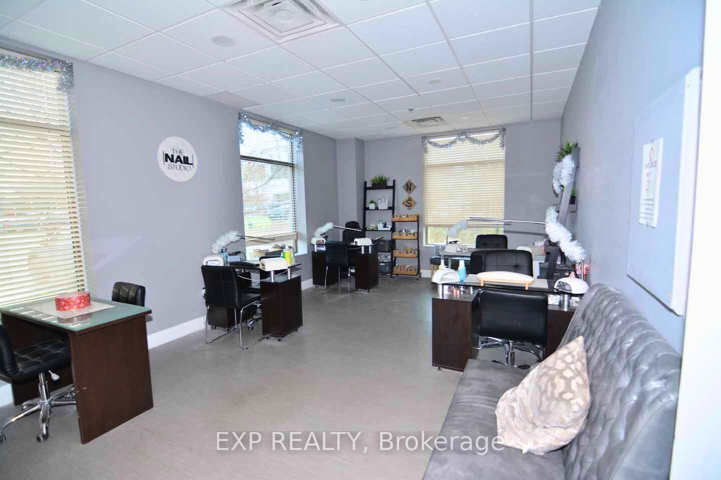 #105-109 - 420 Bronte Street Property Photo 12
