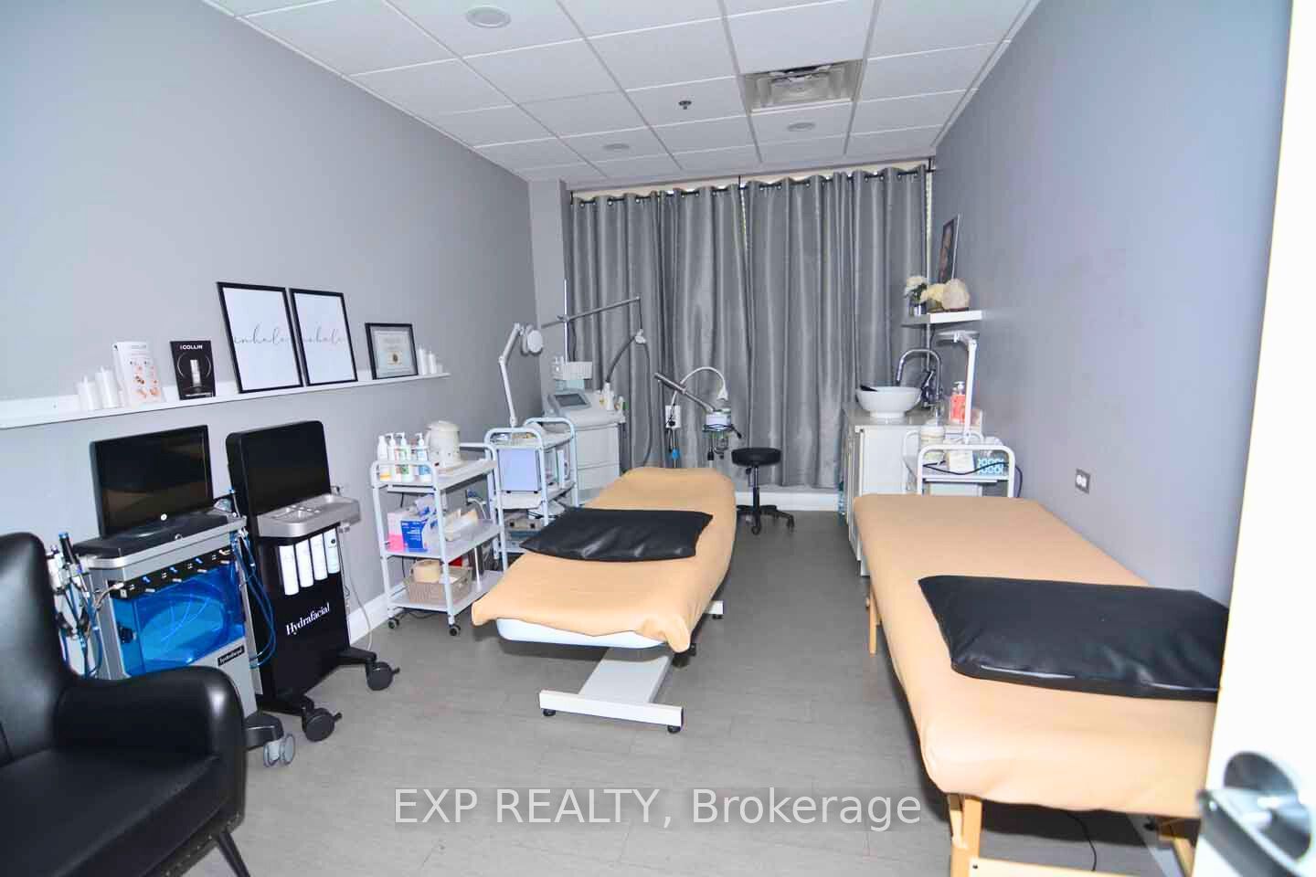 #105-109 - 420 Bronte Street Property Photo 18