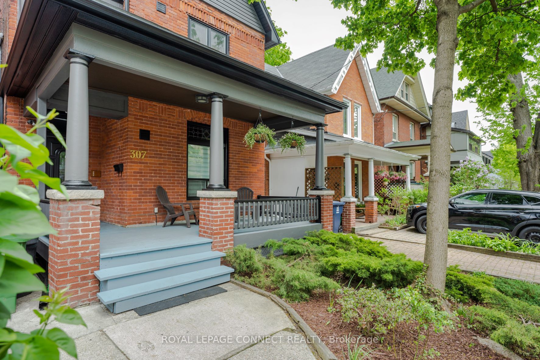 307 Pacific Avenue Property Photo 2