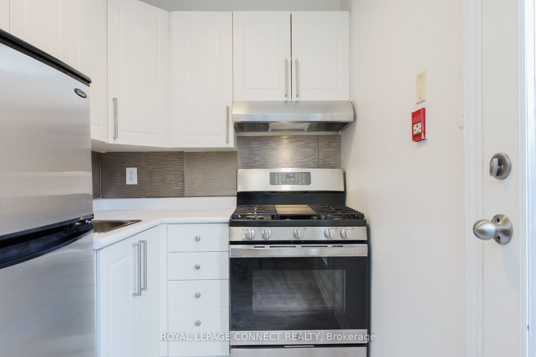307 Pacific Avenue Property Photo 17