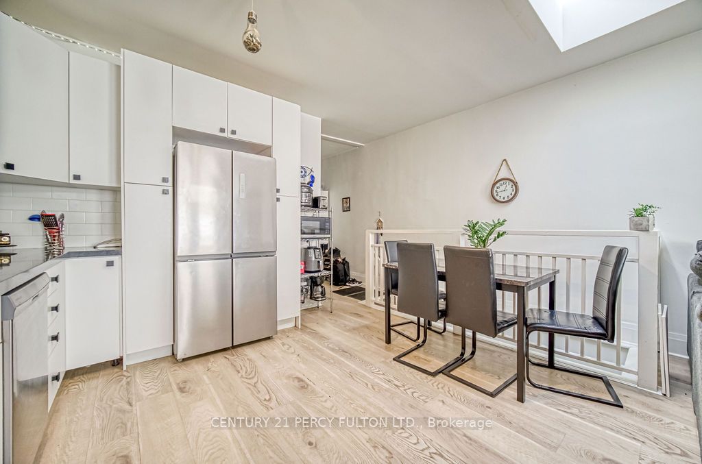 1606 Queen Street Property Photo 6