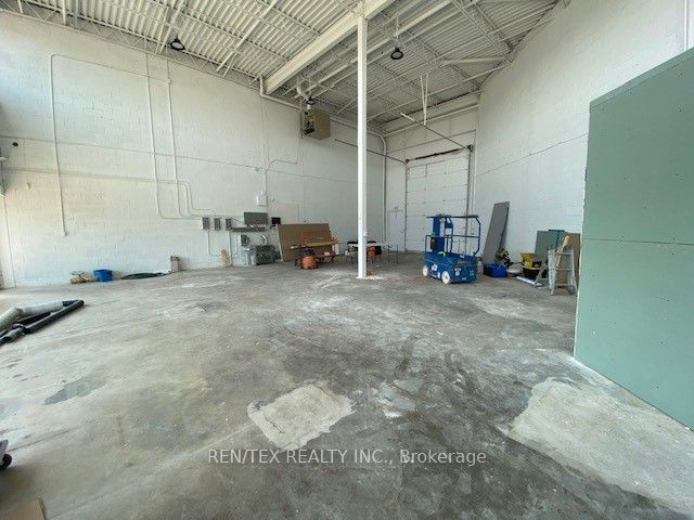 #18 - 365 Healey Road Property Photo 3