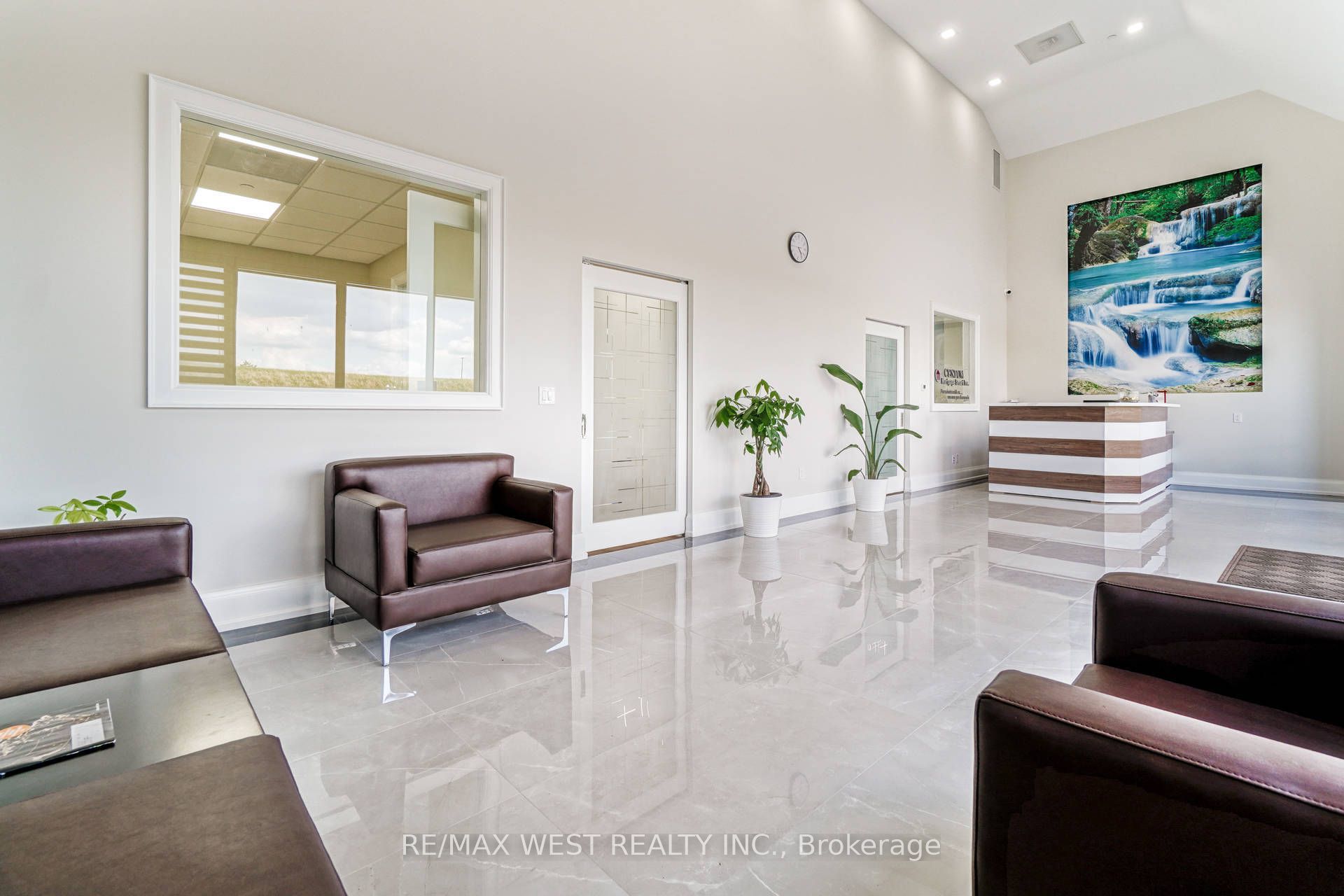 #20 (13) - 7956 Torbram Road Property Photo 10