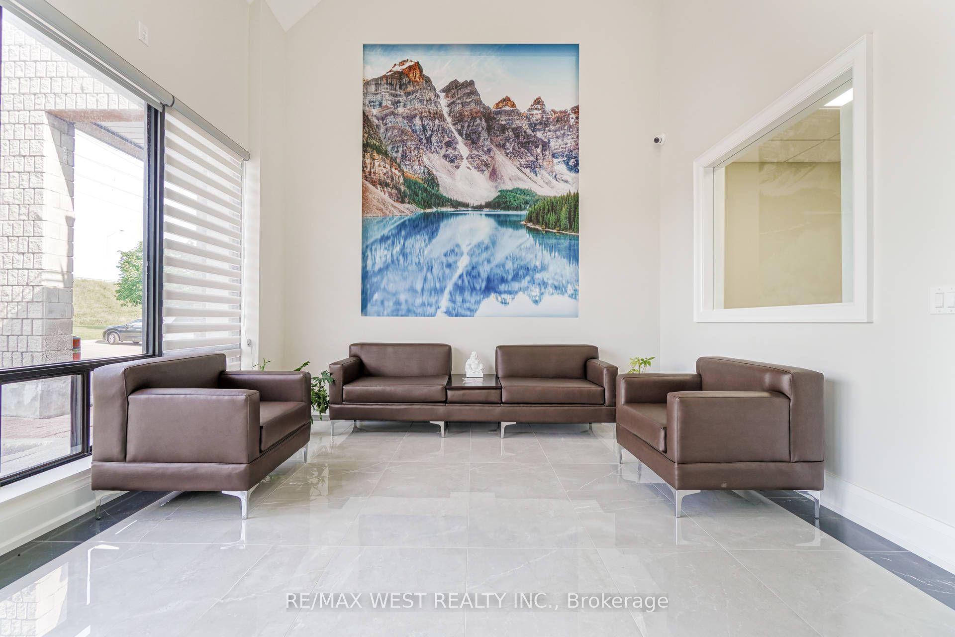 #20 (13) - 7956 Torbram Road Property Photo 12