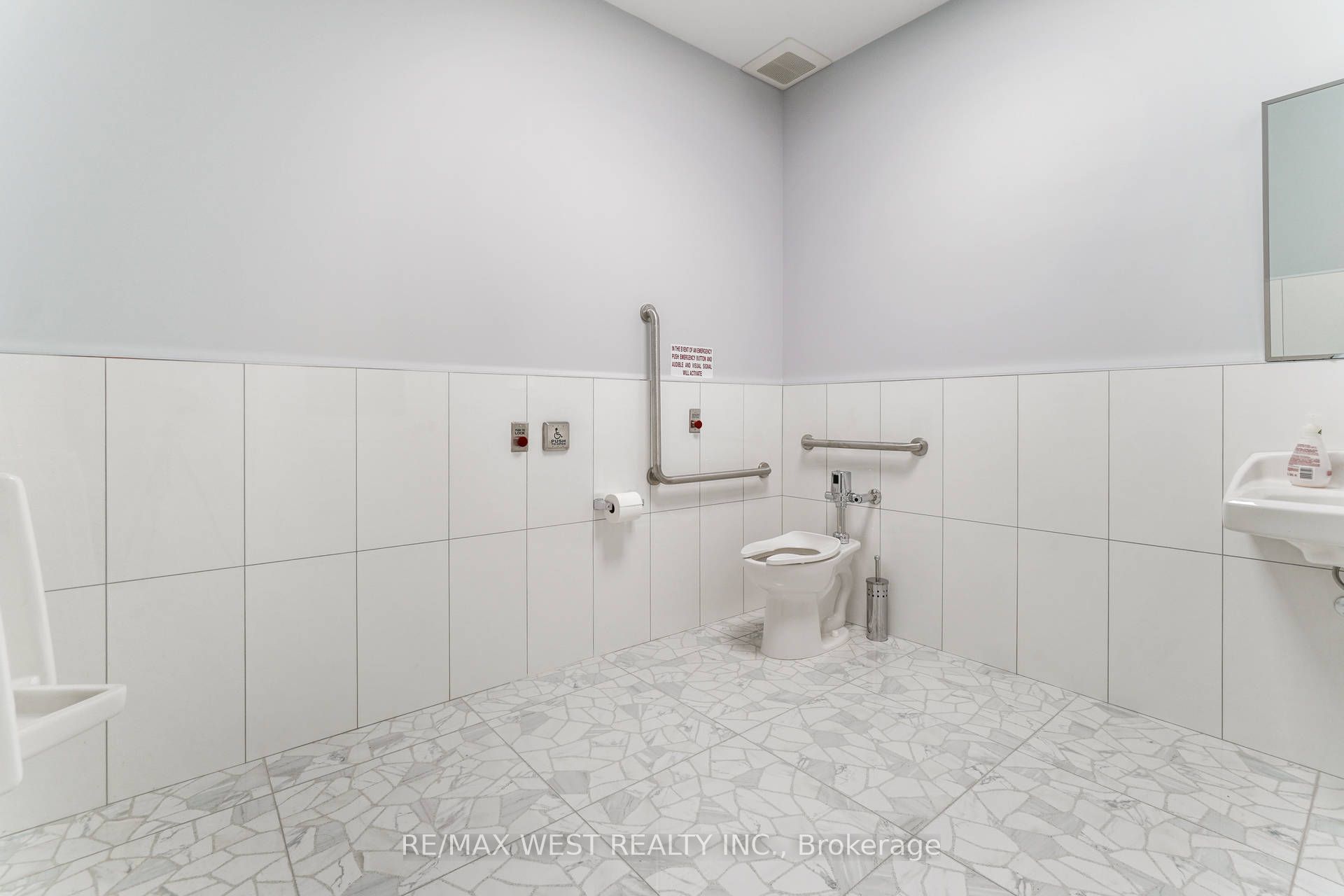 #20 (13) - 7956 Torbram Road Property Photo 27